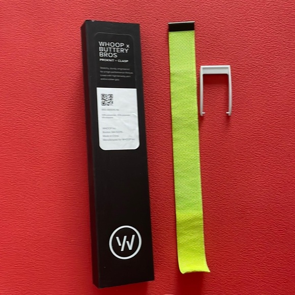 WHOOP 3.0 and 3 bands with clasps - Picture 4 of 7